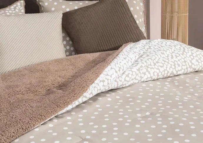 Couette Manterol Doko Gris 2024 ,Couette Doudou Manterol Doko 2023 Gris ,Couette Manterol Mosaice Bleu,Couette Manterol Mosaïque Rose,Couette Manterol Spigot Turquoise ,Couette Manterol Spigot Marron ,غرفة نوم، ديكور غرفة نوم، مفارش السرير، أغطية السرير، كوفرلي، كوفرلي فاخر، أغطية سرير عصرية، مفارش سرير تركية، مفارش سرير مغربية، ترتيب غرفة النوم، أناقة غرفة النوم، مفارش سرير رمادي، مفارش سرير وردي، مفارش سرير أبيض، مفارش سرير بيج، تنسيق السرير، أقمشة ناعمة، مفارش سرير مريحة، ,bedding, bed covers, bed linen, duvet covers, cozy bedroom, luxury bedding, bedroom decor, stylish bed, bed cover beige, bed cover pink, bed sheet, modern bedroom, bedroom makeover, soft fabric bedding, comfortable bed, home textiles, white bed cover, gray bedding, room inspiration, minimalist bedroom, pillow covers, mattress protector, ,couvre-lit, couverlit beige, couverlit rose, linge de lit, parure de lit, décoration chambre, couverture lit, housse de couette, couvre-lit moderne, couvre-lit marocain, linge de lit en coton, lit confortable, inspiration chambre, déco chambre beige, déco chambre rose, couvre-lit gris, drap de lit, couette luxe, textile maison, idée déco chambre,,Manterol,couverlit riso,couverlit lines,couverlit doko,couverlit arouna, couverlit Manerol maroc, couverlit Manterol,couvre-lit Manterol,couvre-lit maroc,couvre-lit made in spain,couvre-lit 3 pcs,