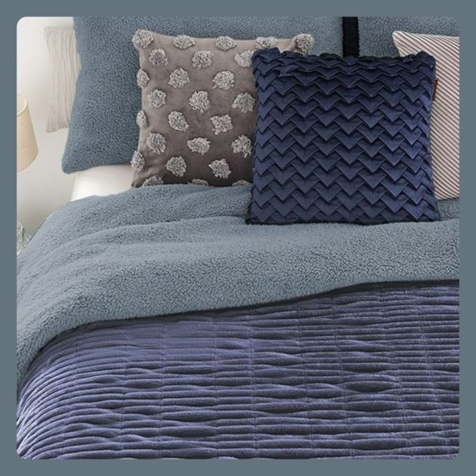 Couette Manterol Mosaice Bleu,Couette Manterol Mosaïque Rose,Couette Manterol Spigot Turquoise ,Couette Manterol Spigot Marron ,غرفة نوم، ديكور غرفة نوم، مفارش السرير، أغطية السرير، كوفرلي، كوفرلي فاخر، أغطية سرير عصرية، مفارش سرير تركية، مفارش سرير مغربية، ترتيب غرفة النوم، أناقة غرفة النوم، مفارش سرير رمادي، مفارش سرير وردي، مفارش سرير أبيض، مفارش سرير بيج، تنسيق السرير، أقمشة ناعمة، مفارش سرير مريحة، ,bedding, bed covers, bed linen, duvet covers, cozy bedroom, luxury bedding, bedroom decor, stylish bed, bed cover beige, bed cover pink, bed sheet, modern bedroom, bedroom makeover, soft fabric bedding, comfortable bed, home textiles, white bed cover, gray bedding, room inspiration, minimalist bedroom, pillow covers, mattress protector, ,couvre-lit, couverlit beige, couverlit rose, linge de lit, parure de lit, décoration chambre, couverture lit, housse de couette, couvre-lit moderne, couvre-lit marocain, linge de lit en coton, lit confortable, inspiration chambre, déco chambre beige, déco chambre rose, couvre-lit gris, drap de lit, couette luxe, textile maison, idée déco chambre,,Manterol,couverlit riso,couverlit lines,couverlit doko,couverlit arouna, couverlit Manerol maroc, couverlit Manterol,couvre-lit Manterol,couvre-lit maroc,couvre-lit made in spain,couvre-lit 3 pcs,