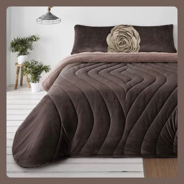 Couette Manterol Spigot Marron ,غرفة نوم، ديكور غرفة نوم، مفارش السرير، أغطية السرير، كوفرلي، كوفرلي فاخر، أغطية سرير عصرية، مفارش سرير تركية، مفارش سرير مغربية، ترتيب غرفة النوم، أناقة غرفة النوم، مفارش سرير رمادي، مفارش سرير وردي، مفارش سرير أبيض، مفارش سرير بيج، تنسيق السرير، أقمشة ناعمة، مفارش سرير مريحة، ,bedding, bed covers, bed linen, duvet covers, cozy bedroom, luxury bedding, bedroom decor, stylish bed, bed cover beige, bed cover pink, bed sheet, modern bedroom, bedroom makeover, soft fabric bedding, comfortable bed, home textiles, white bed cover, gray bedding, room inspiration, minimalist bedroom, pillow covers, mattress protector, ,couvre-lit, couverlit beige, couverlit rose, linge de lit, parure de lit, décoration chambre, couverture lit, housse de couette, couvre-lit moderne, couvre-lit marocain, linge de lit en coton, lit confortable, inspiration chambre, déco chambre beige, déco chambre rose, couvre-lit gris, drap de lit, couette luxe, textile maison, idée déco chambre,,Manterol,couverlit riso,couverlit lines,couverlit doko,couverlit arouna, couverlit Manerol maroc, couverlit Manterol,couvre-lit Manterol,couvre-lit maroc,couvre-lit made in spain,couvre-lit 3 pcs,