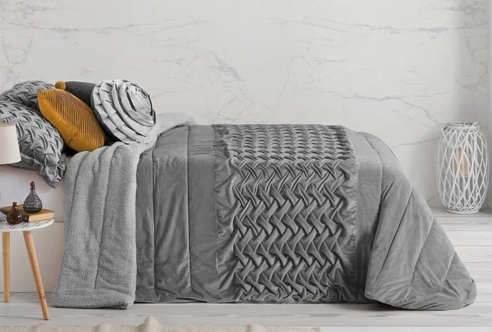 Couette Doudou NEST Gris Manterol ,edredon-comforter-nidus-enthusiastic,Couette Manterol Mosaice Bleu,Couette Manterol Mosaïque Rose,Couette Manterol Spigot Turquoise ,Couette Manterol Spigot Marron ,غرفة نوم، ديكور غرفة نوم، مفارش السرير، أغطية السرير، كوفرلي، كوفرلي فاخر، أغطية سرير عصرية، مفارش سرير تركية، مفارش سرير مغربية، ترتيب غرفة النوم، أناقة غرفة النوم، مفارش سرير رمادي، مفارش سرير وردي، مفارش سرير أبيض، مفارش سرير بيج، تنسيق السرير، أقمشة ناعمة، مفارش سرير مريحة، ,bedding, bed covers, bed linen, duvet covers, cozy bedroom, luxury bedding, bedroom decor, stylish bed, bed cover beige, bed cover pink, bed sheet, modern bedroom, bedroom makeover, soft fabric bedding, comfortable bed, home textiles, white bed cover, gray bedding, room inspiration, minimalist bedroom, pillow covers, mattress protector, ,couvre-lit, couverlit beige, couverlit rose, linge de lit, parure de lit, décoration chambre, couverture lit, housse de couette, couvre-lit moderne, couvre-lit marocain, linge de lit en coton, lit confortable, inspiration chambre, déco chambre beige, déco chambre rose, couvre-lit gris, drap de lit, couette luxe, textile maison, idée déco chambre,,Manterol,couverlit riso,couverlit lines,couverlit doko,couverlit arouna, couverlit Manerol maroc, couverlit Manterol,couvre-lit Manterol,couvre-lit maroc,couvre-lit made in spain,couvre-lit 3 pcs,